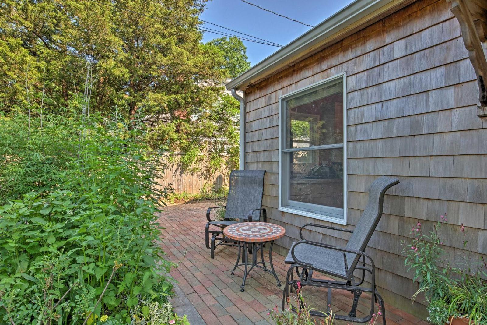 Cute East Hampton Cottage with Patio - Walk to Beach Main image 1